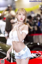 Heo Yoon Mi's beauty at the 2017 Seoul Auto Salon exhibition (175 photos)